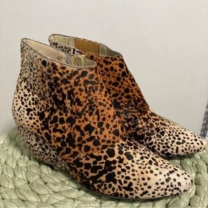 Anthropologie Matisse Nugent Boho Pony Hair Leopard Print Hidden Wedge Booties